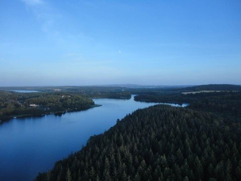 Gudensø, Gudenå og Mossø i baggrunden Gudensø, gudenå med Mossø